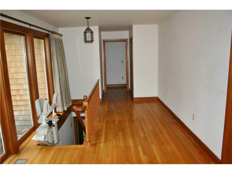 88 West View Road Damariscotta, ME 04543 - Photo 3 of 13 Other. Foyer