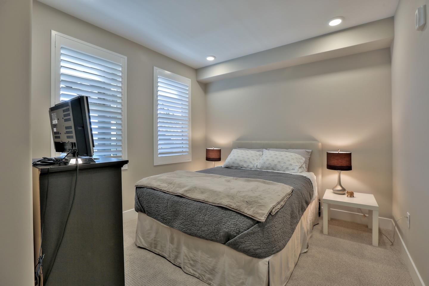 400 Mariners Island Boulevard, Unit 211 San Mateo, CA 94404 - Photo 21 of 32