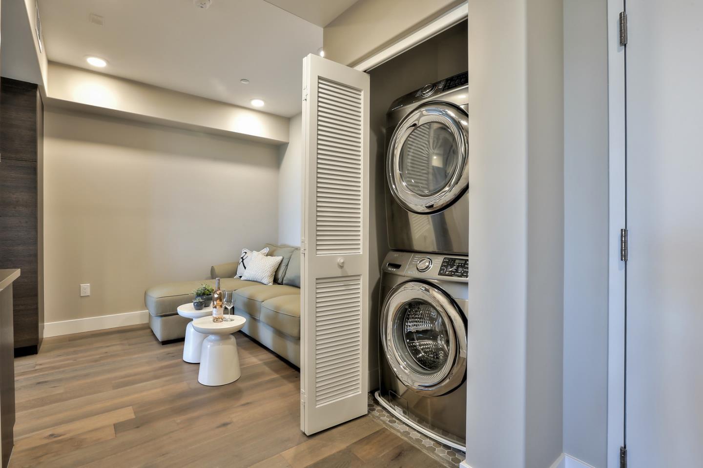 400 Mariners Island Boulevard, Unit 211 San Mateo, CA 94404 - Photo 5 of 32