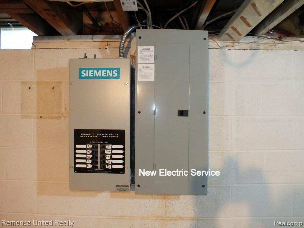 18551 Inkster Road Livonia, MI 48152 - Photo 23 of 30 Electric.jpg