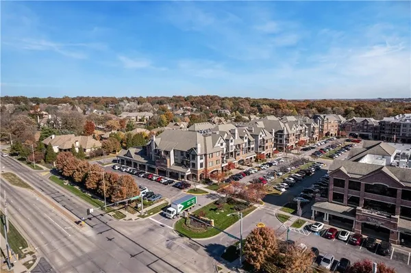 $475,000 | 10531 Mission Road, Unit 204B, Leawood, KS 66206