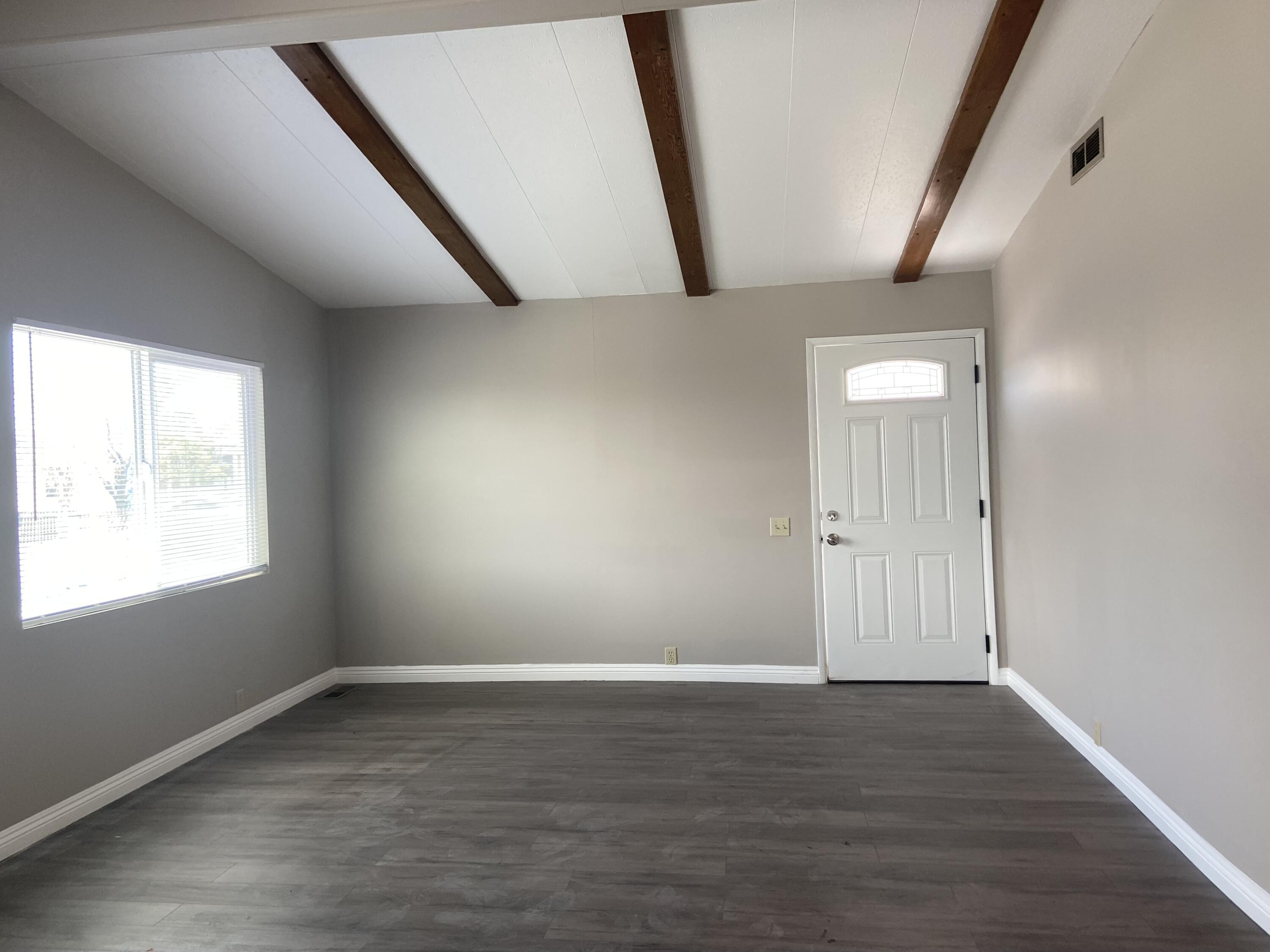 2013 Sonja Drive Rosamond, CA 93560 - Photo 7 of 26 IMG_1298