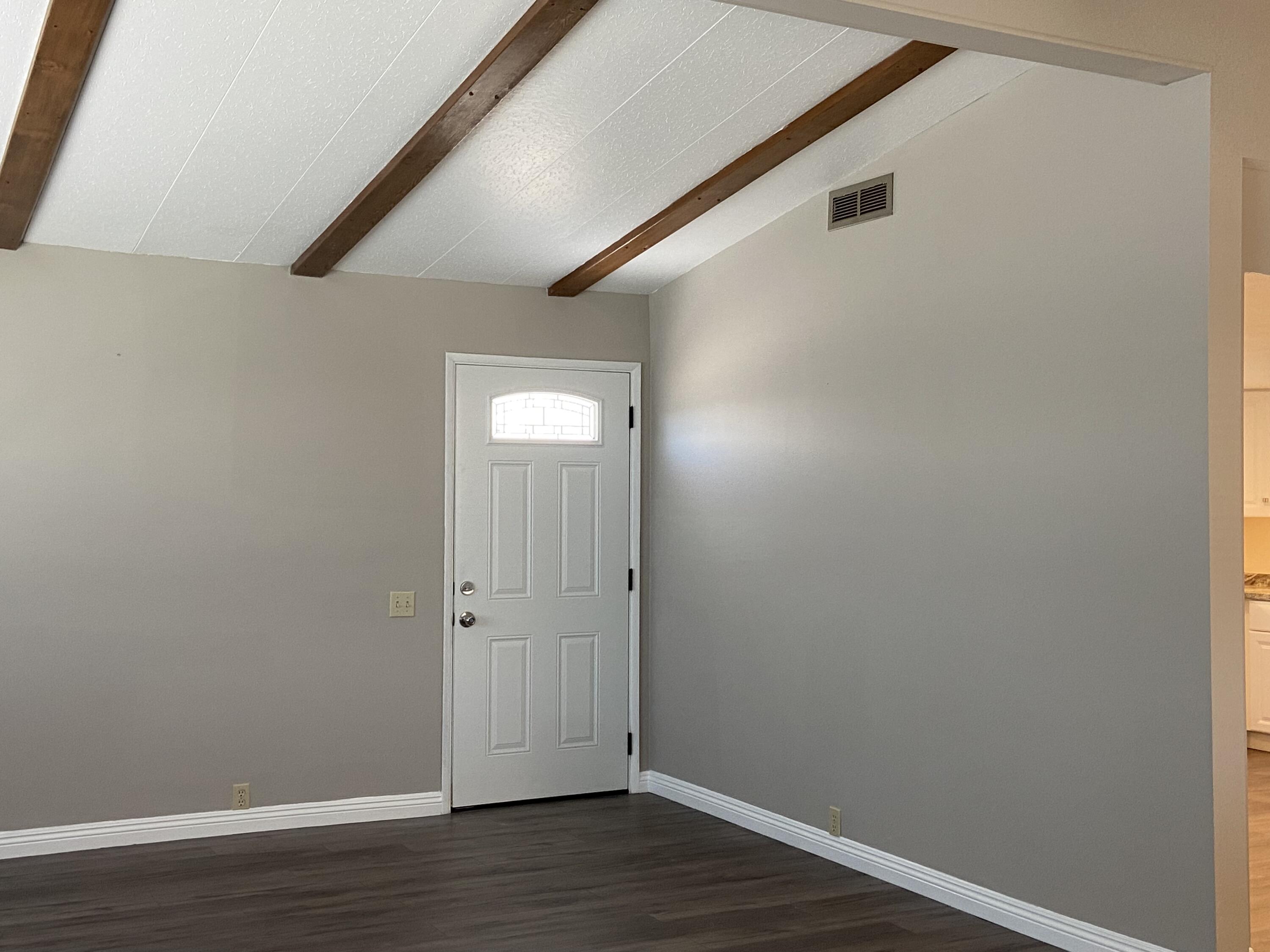 2013 Sonja Drive Rosamond, CA 93560 - Photo 8 of 26 IMG_8971