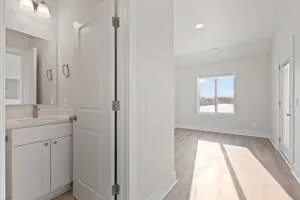 $1,370 | 1215 Corporate Drive, Adrian, MI 49221