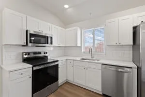 $1,370 | 1215 Corporate Drive, Adrian, MI 49221