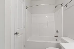 $1,370 | 1215 Corporate Drive, Adrian, MI 49221