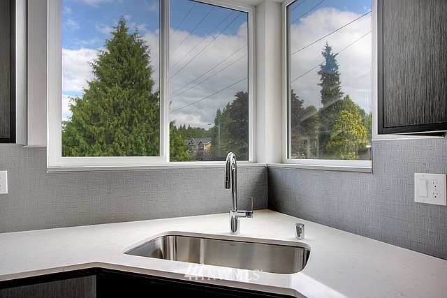 3904 Southwest Findlay Street, Unit 3 Seattle, WA 98136 - Photo 6 of 14 Gallery Image 6