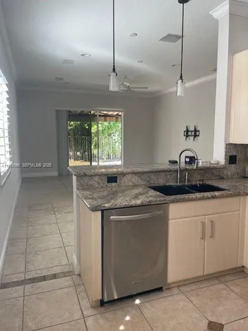 $4,500 | 1538 Winterberry Lane, Unit 1538, Weston, FL 33327