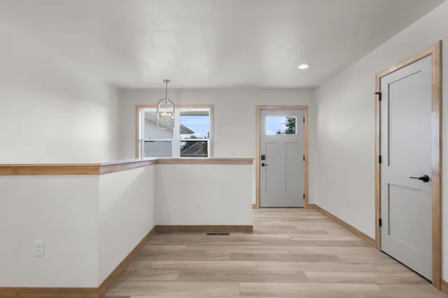 $549,900 | W173 Meadow Ridge Trail, Kaukauna, WI 54130