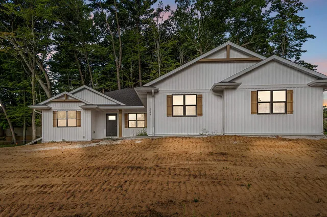 $549,900 | W173 Meadow Ridge Trail, Kaukauna, WI 54130