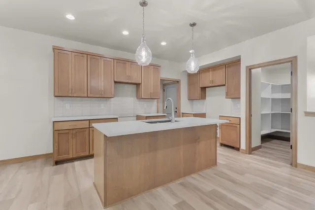 $549,900 | W173 Meadow Ridge Trail, Kaukauna, WI 54130