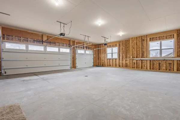 $549,900 | W173 Meadow Ridge Trail, Kaukauna, WI 54130