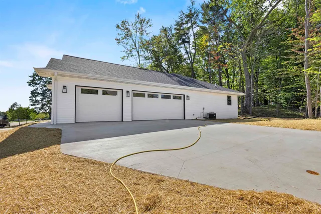 $549,900 | W173 Meadow Ridge Trail, Kaukauna, WI 54130