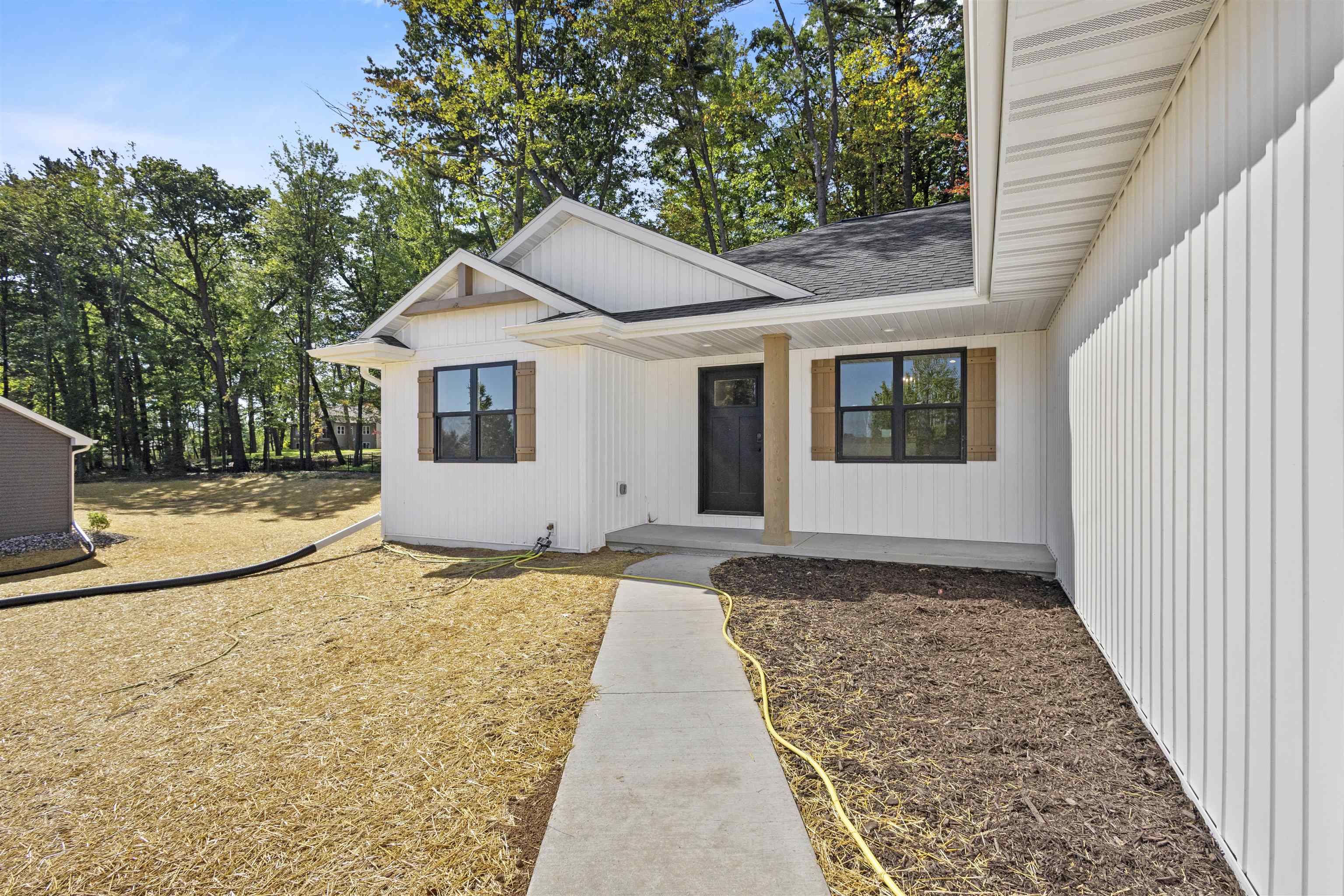 W173 Meadow Ridge Trail Kaukauna, WI 54130 - Photo 10 of 47