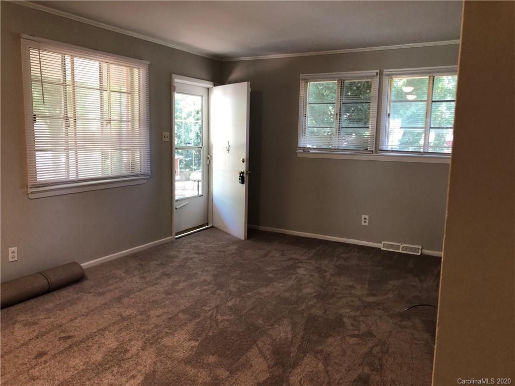 3012 Minnesota Road Charlotte, NC 28208 - Photo 4 of 31