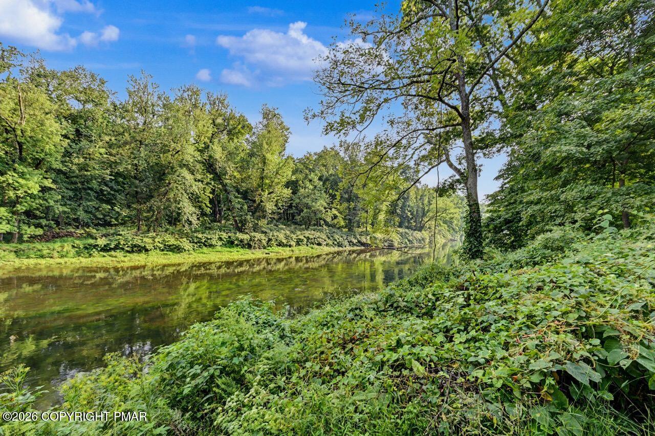 694 River Road Shawnee On Delaware, PA 18301 - Photo 14 of 105 694 River Rd 06 Large