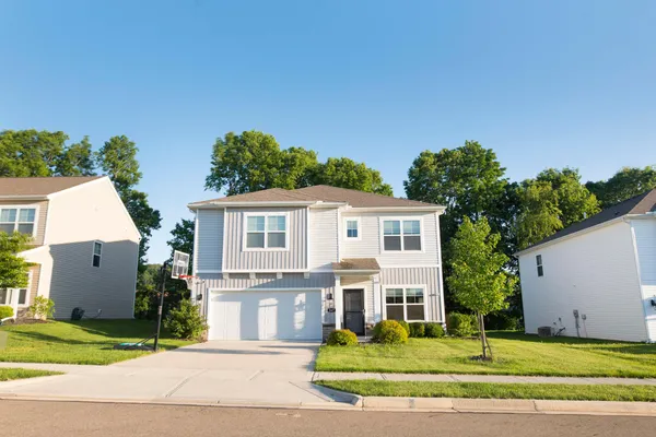 $415,000 | 347 Kells Court West, Newark, OH 43055