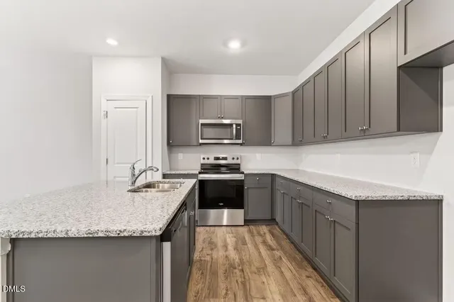 $266,990 | 552 Barrington Row Avenue, Zebulon, NC 27597