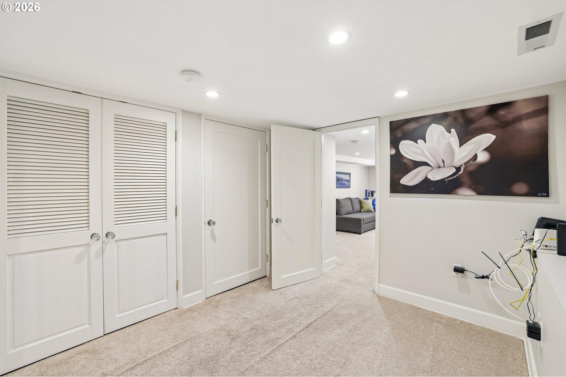 2747 Northwest Raleigh Street, Unit 2 Portland, OR 97210 - Photo 18 of 40 Gallery Image 18