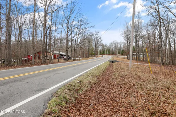 $135,000 | 1017 Deer Lodge Highway, Sunbright, TN 37872