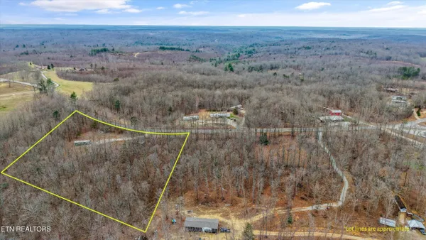 $135,000 | 1017 Deer Lodge Highway, Sunbright, TN 37872