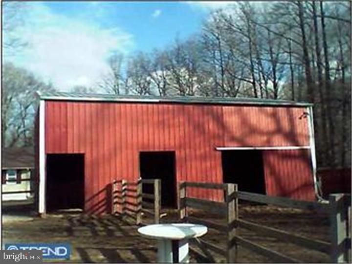 354 Whig Lane Road Pilesgrove, NJ 08098 - Photo 4 of 11 Barn