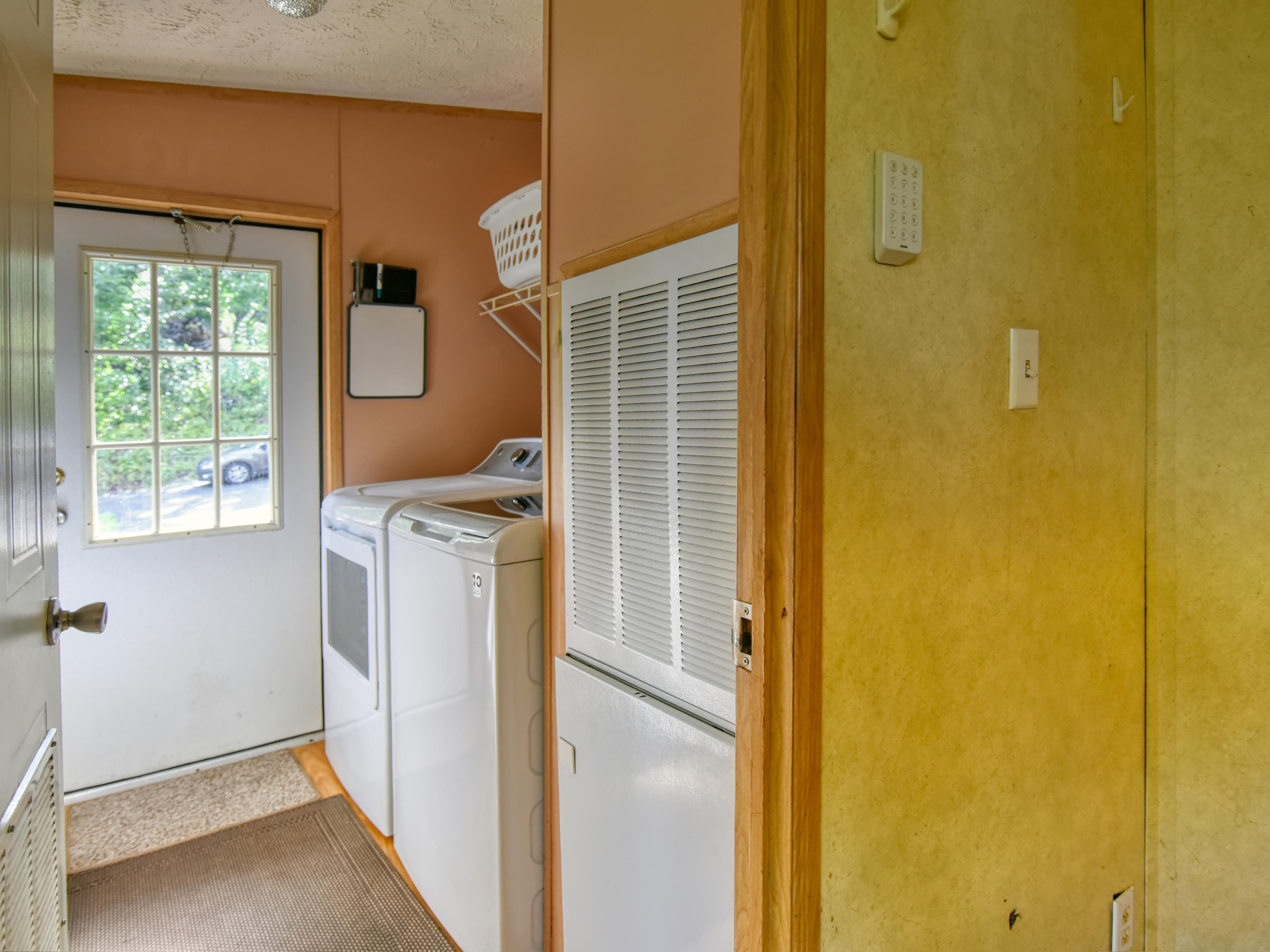 151 Laura Boling Loop Road Strawberry Plains, TN 37871 - Photo 8 of 23 151 Laura Boling Loop
