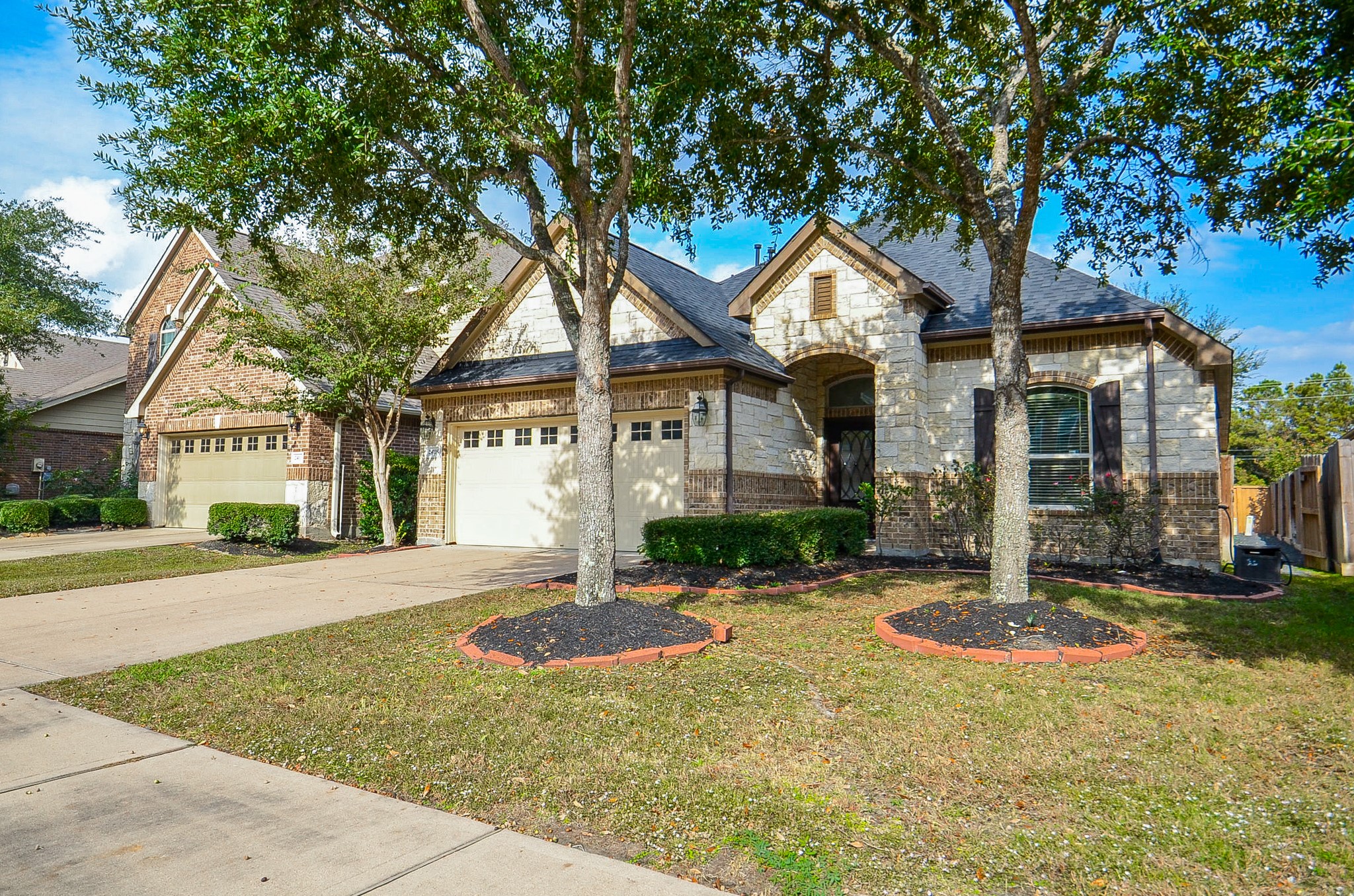 Welcome to your new home on Haywards Crossing Lane!