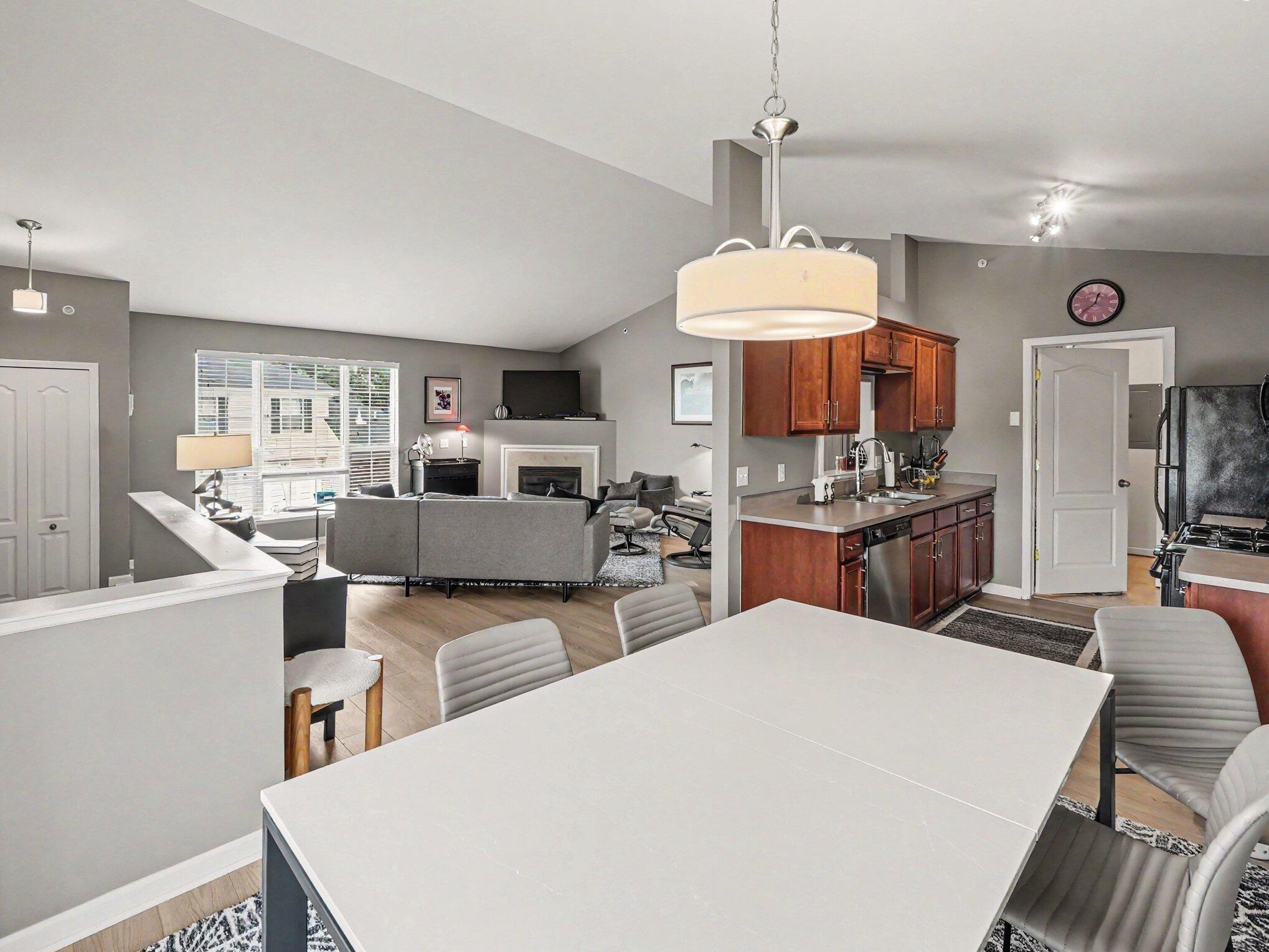 404 Riversedge Drive Saline, MI 48176 - Photo 5 of 25 005_file_7241