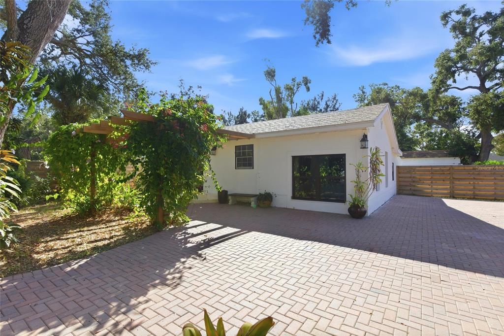 2826 Marlette Street Sarasota, FL 34231 - Photo 2 of 38