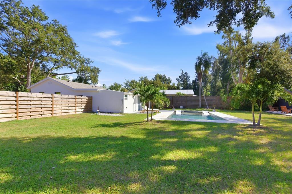 2826 Marlette Street Sarasota, FL 34231 - Photo 21 of 38