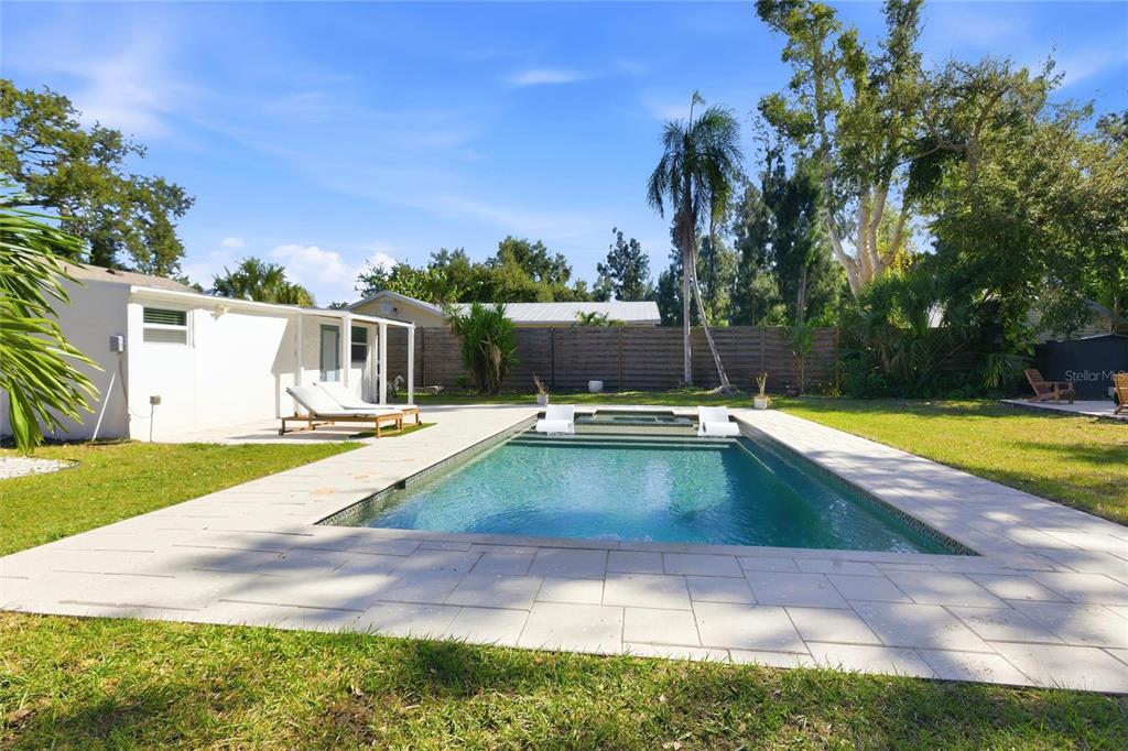2826 Marlette Street Sarasota, FL 34231 - Photo 26 of 38