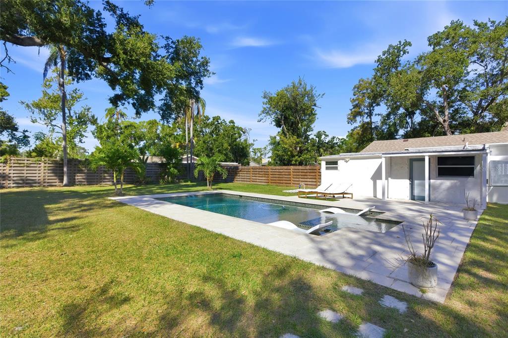 2826 Marlette Street Sarasota, FL 34231 - Photo 27 of 38