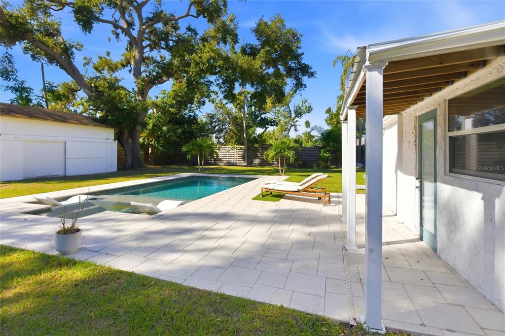 2826 Marlette Street Sarasota, FL 34231 - Photo 30 of 38