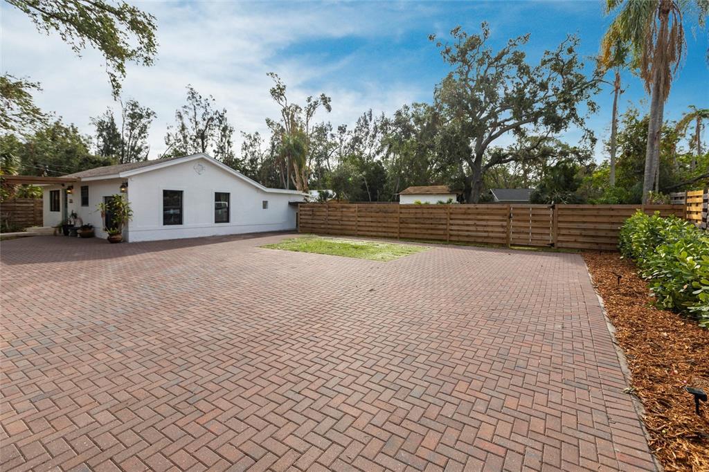 2826 Marlette Street Sarasota, FL 34231 - Photo 32 of 38