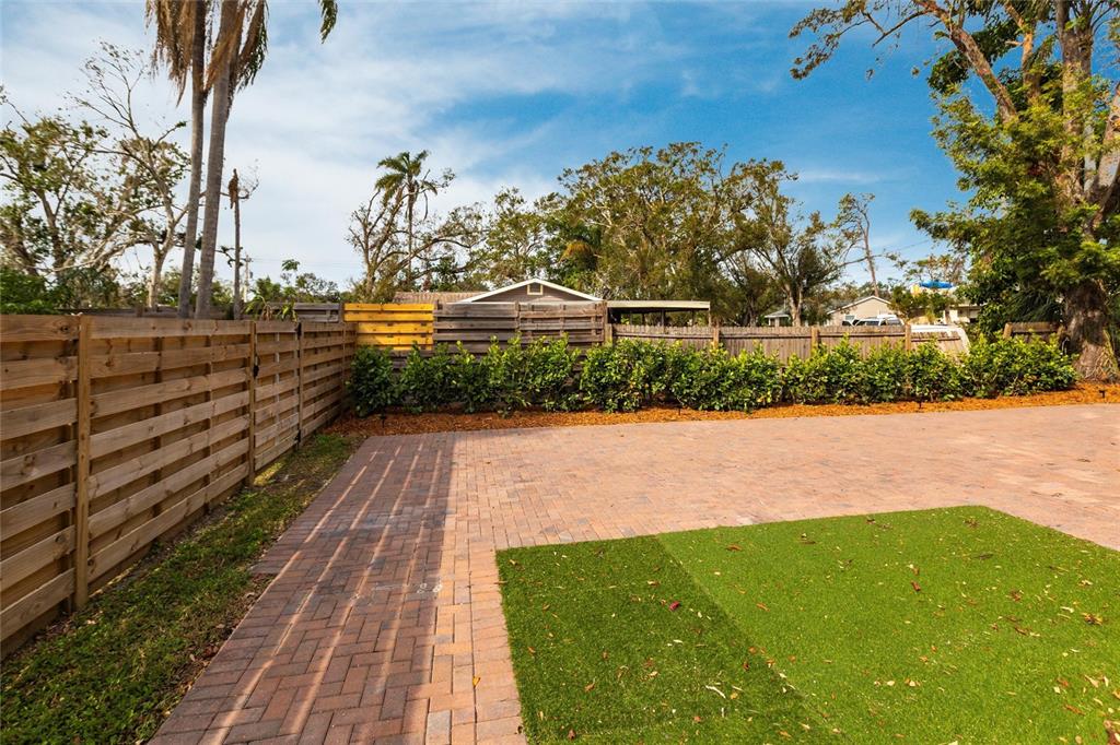2826 Marlette Street Sarasota, FL 34231 - Photo 33 of 38