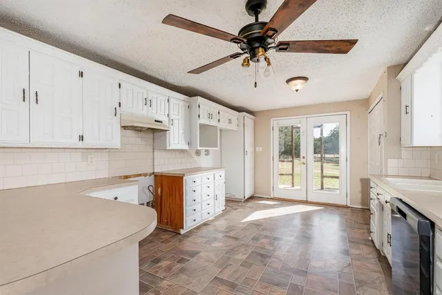 $230,000 | 950 Maxwell Street, Buffalo Gap, TX 79508