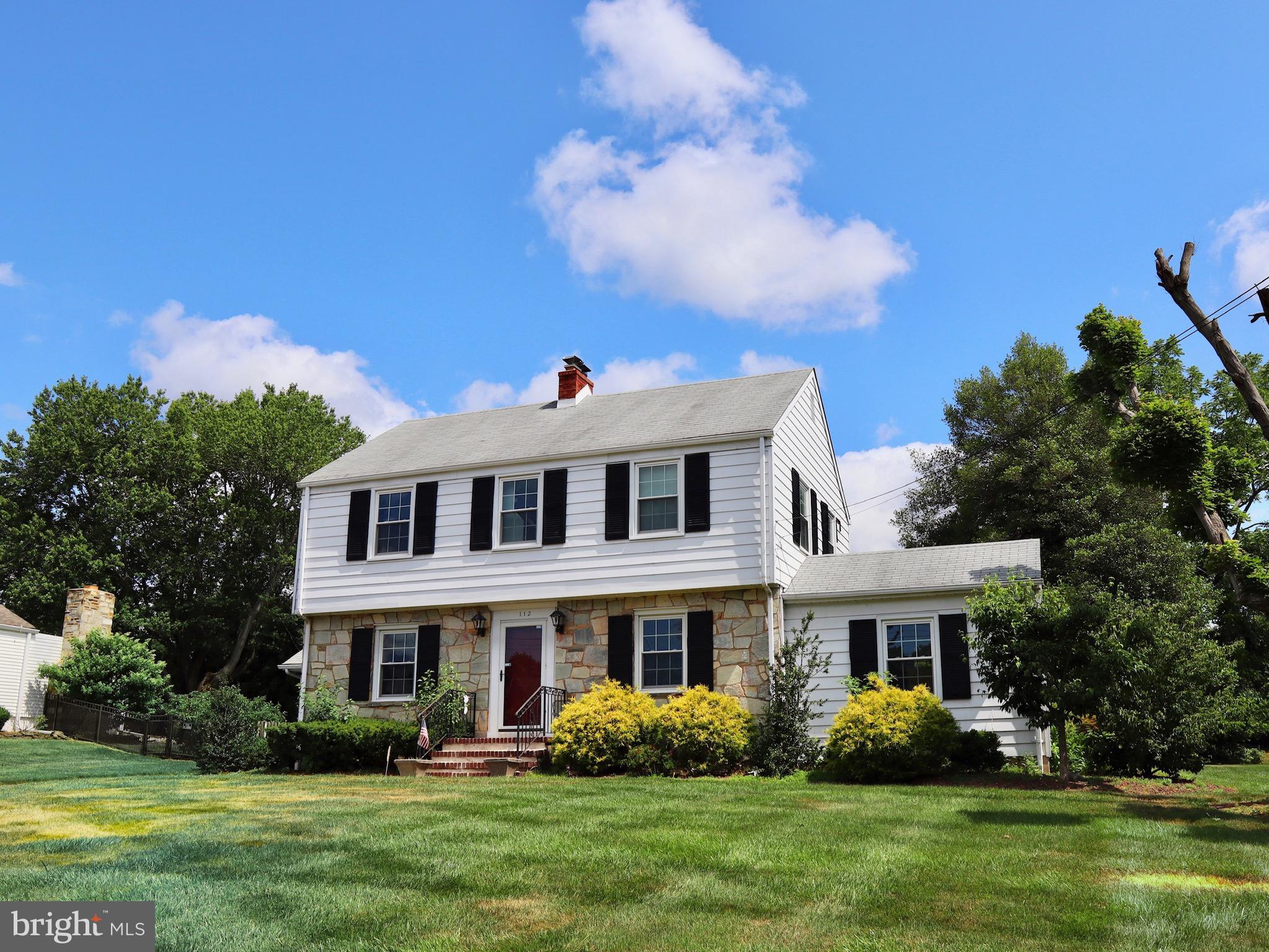 112 Roxboro Road Trenton, NJ 08648 - Photo 1 of 36