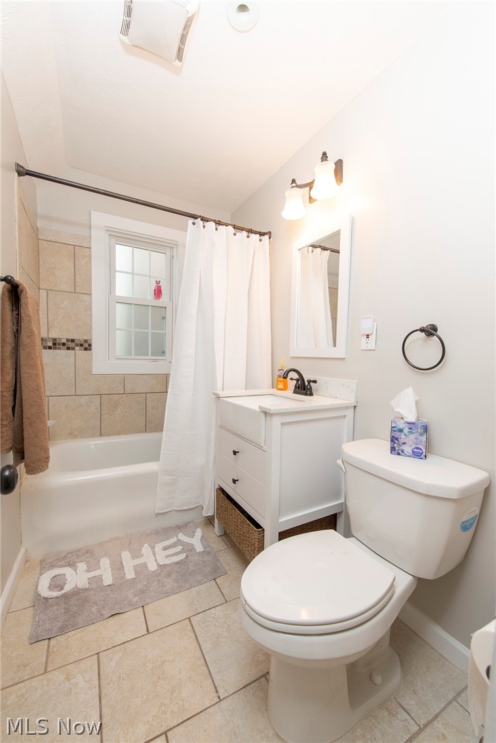 3265 Kenmore Road Shaker Heights, OH 44122 - Photo 16 of 26 Full bath #1 on the second floor.