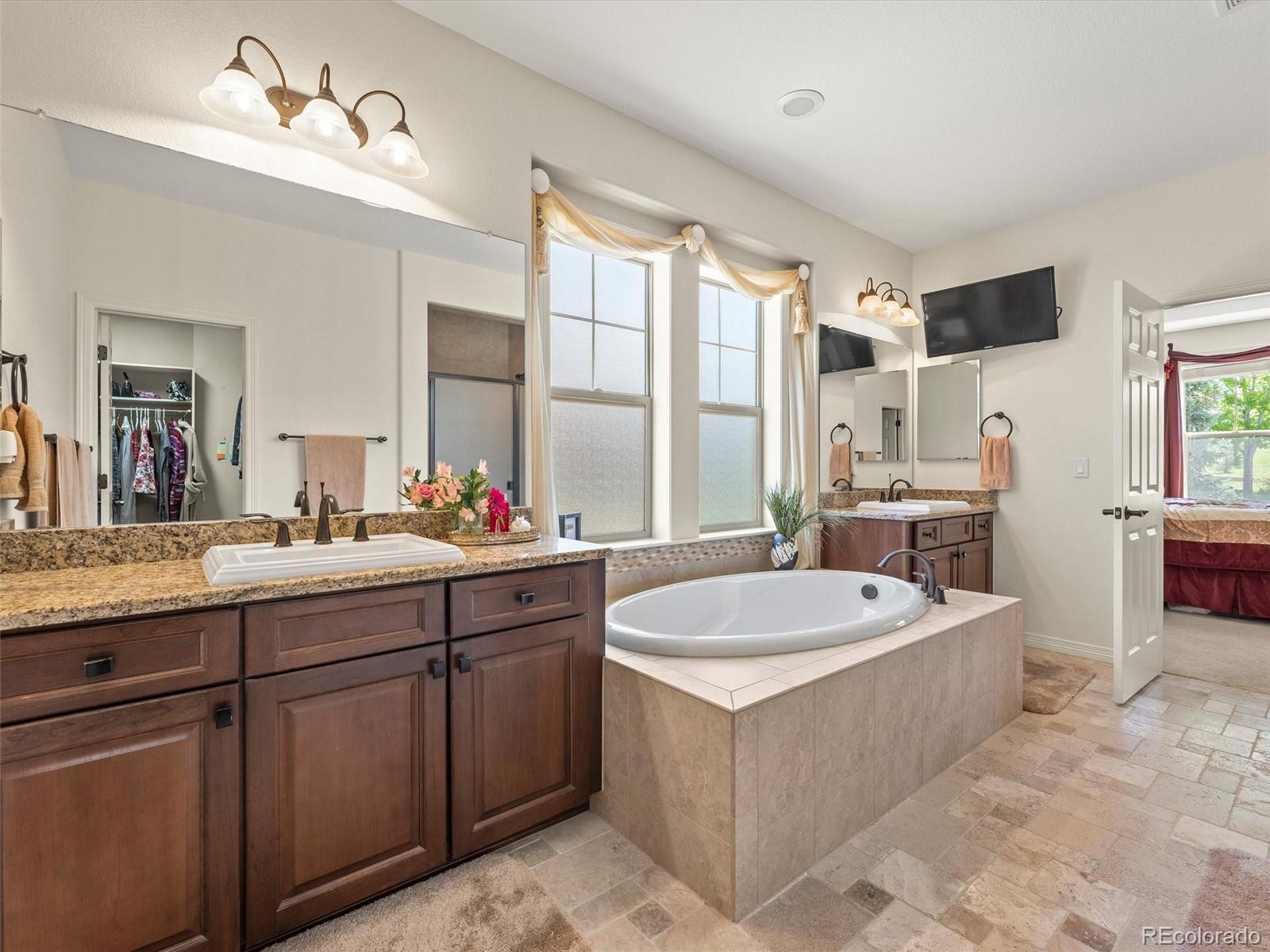 312 Basilwood Way Highlands Ranch, CO 80126 - Photo 18 of 39