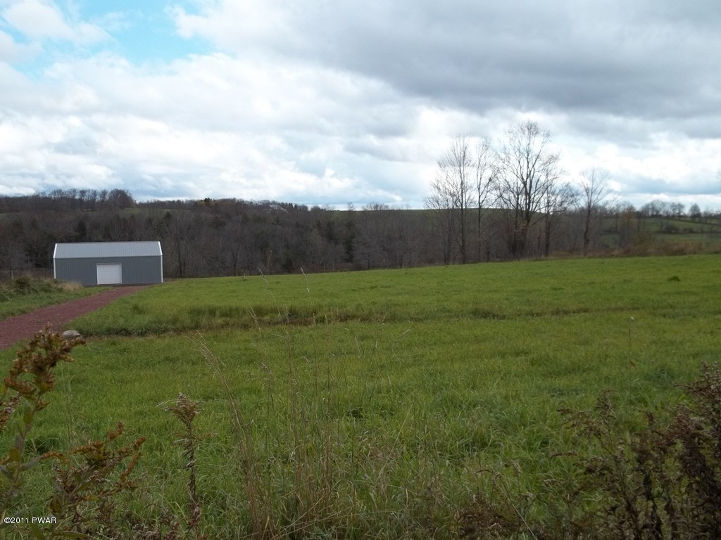 110 Valley Ridge Road Honesdale, PA 18431 - Photo 3 of 9 Gallery Image 3