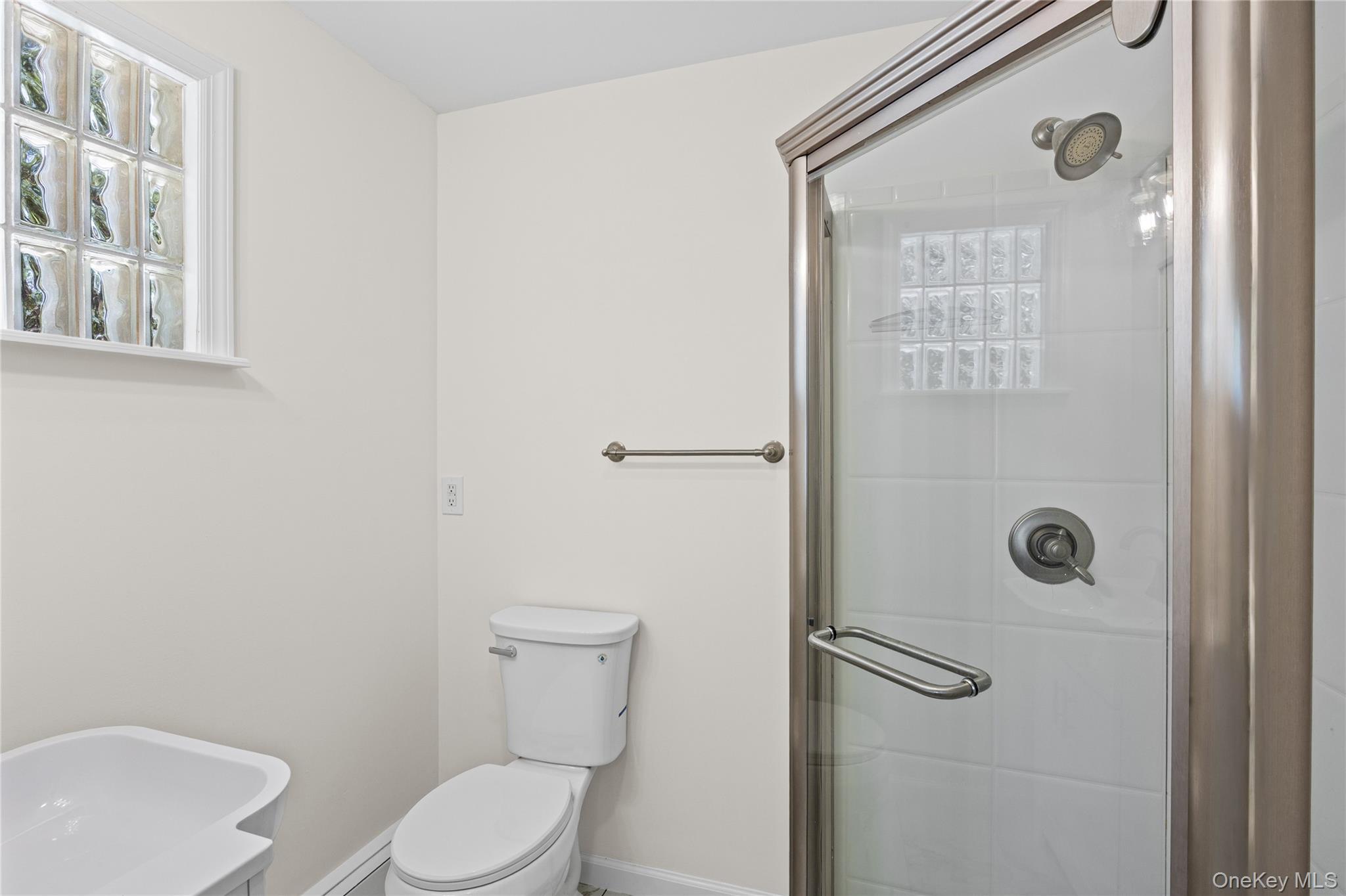 9 Phoenix Road Rocky Point, NY 11778 - Photo 7 of 17
