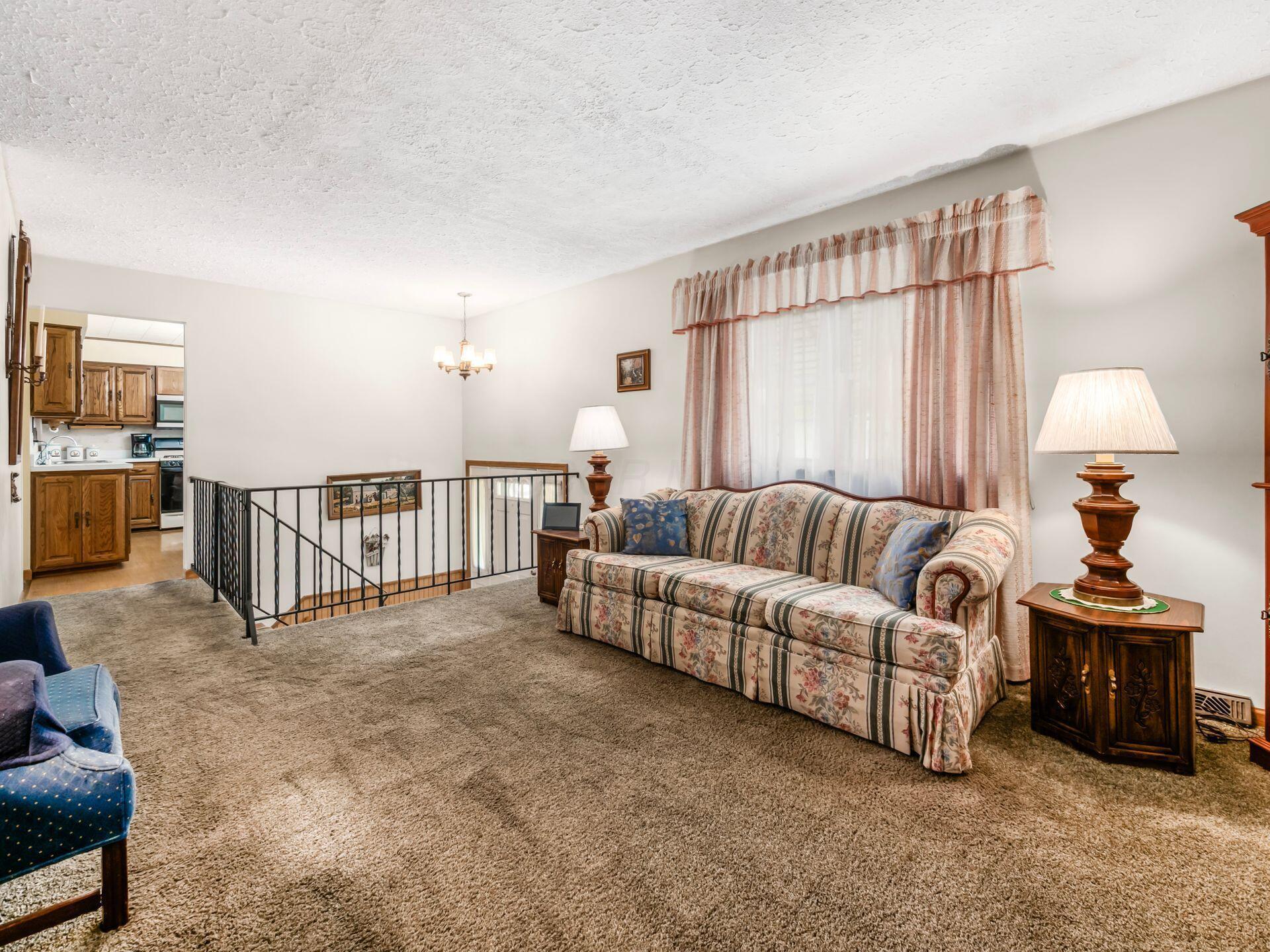 6464 Karl Road Columbus, OH 43229 - Photo 10 of 43 011_c7a056_N 6464 Karl Rd 014