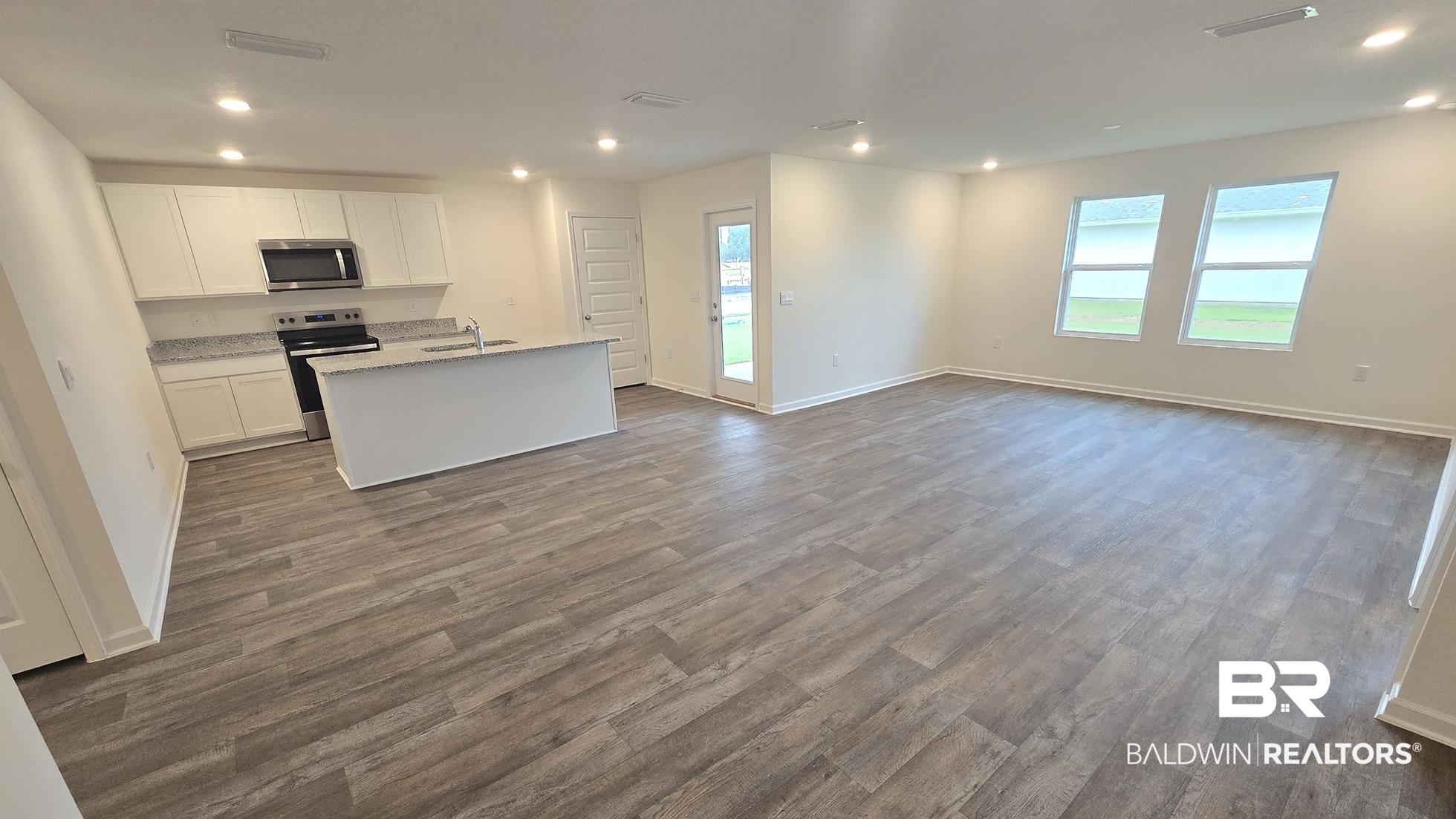 9004 Chabo Circle Foley, AL 36535 - Photo 2 of 33