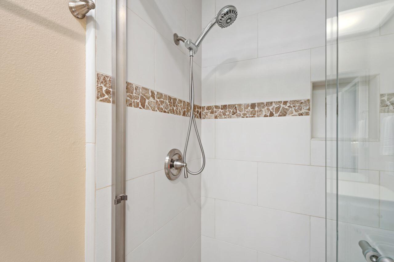 20 Pebble Beach Drive Rancho Mirage, CA 92270 - Photo 21 of 41 a bathroom with a shower