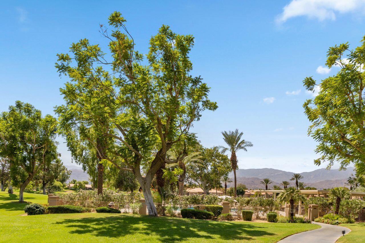 20 Pebble Beach Drive Rancho Mirage, CA 92270 - Photo 34 of 41 a view of a yard with a fountain