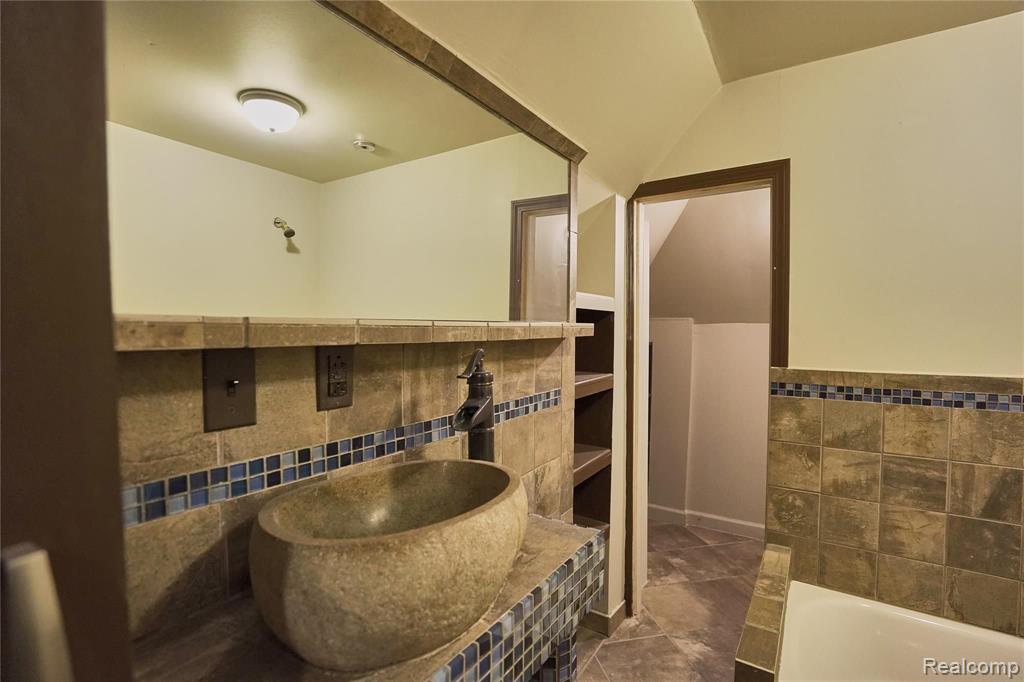 1430 Devonshire Road Grosse Pointe Park, MI 48230 - Photo 68 of 85