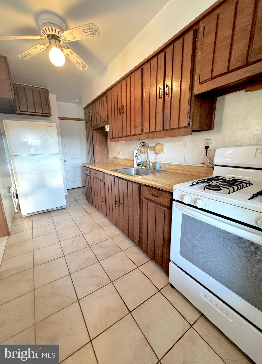 412 Overview Avenue Baltimore, MD 21224 - Photo 12 of 35