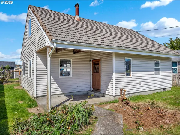 $285,000 | 830 2nd Avenue, Seaside, OR 97138