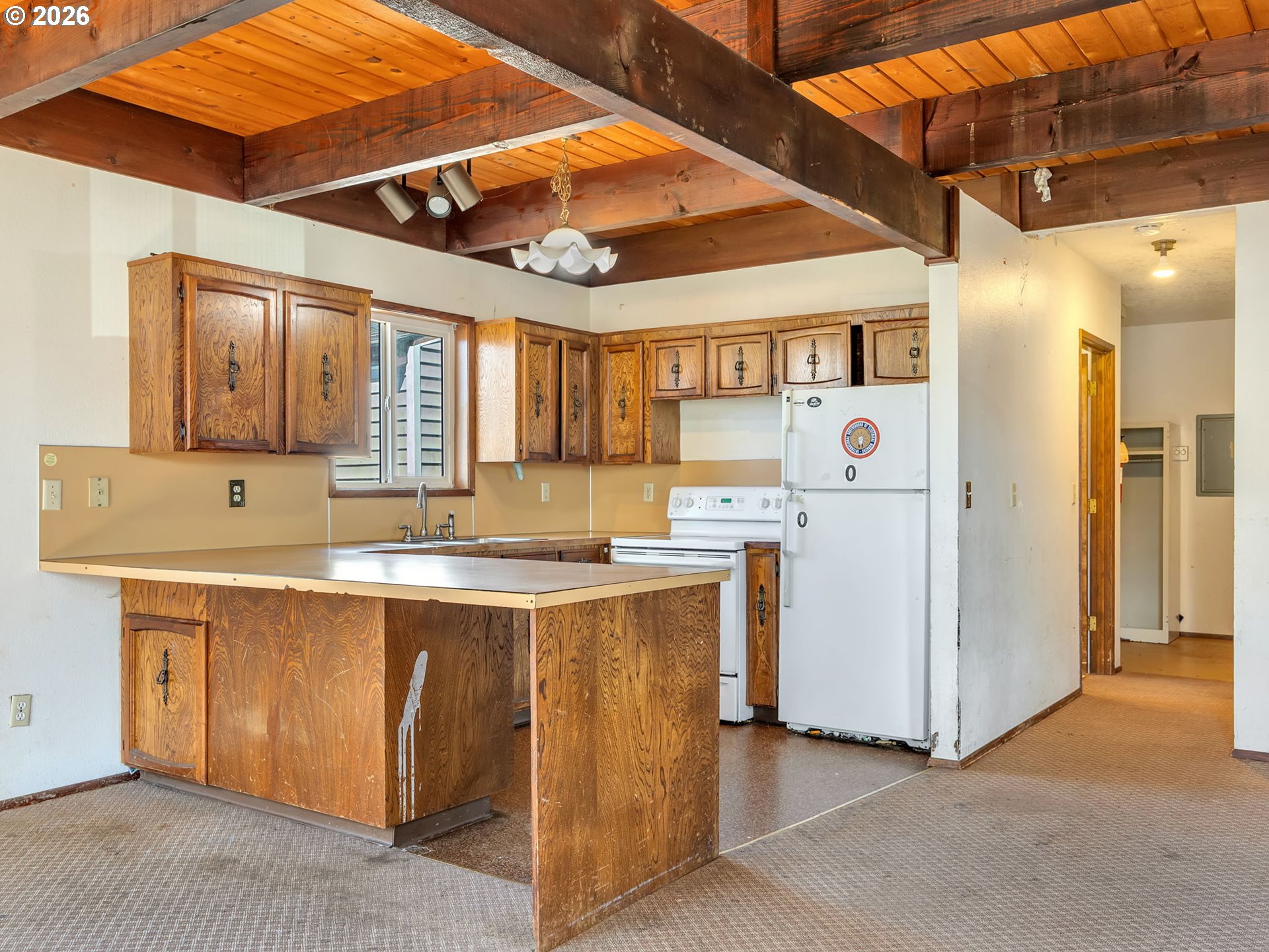 830 2nd Avenue Seaside, OR 97138 - Photo 14 of 38 Kitchen